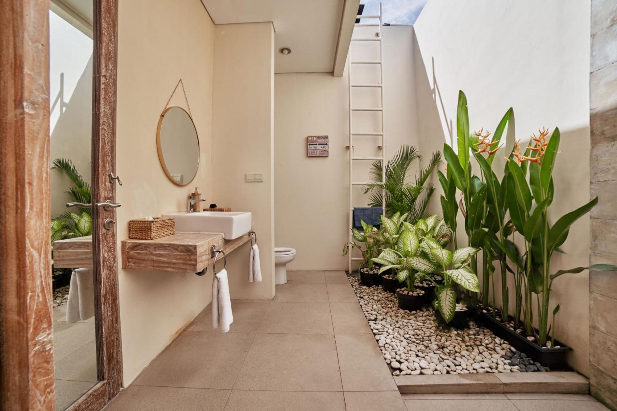 Villa Karuna Uppala Umalas Canggu Exteriör bild